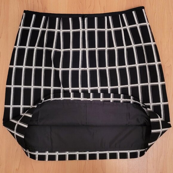 LOFT Outlet Black & White Lined Windowpane A-Line Skirt - 6 - Picture 5 of 7